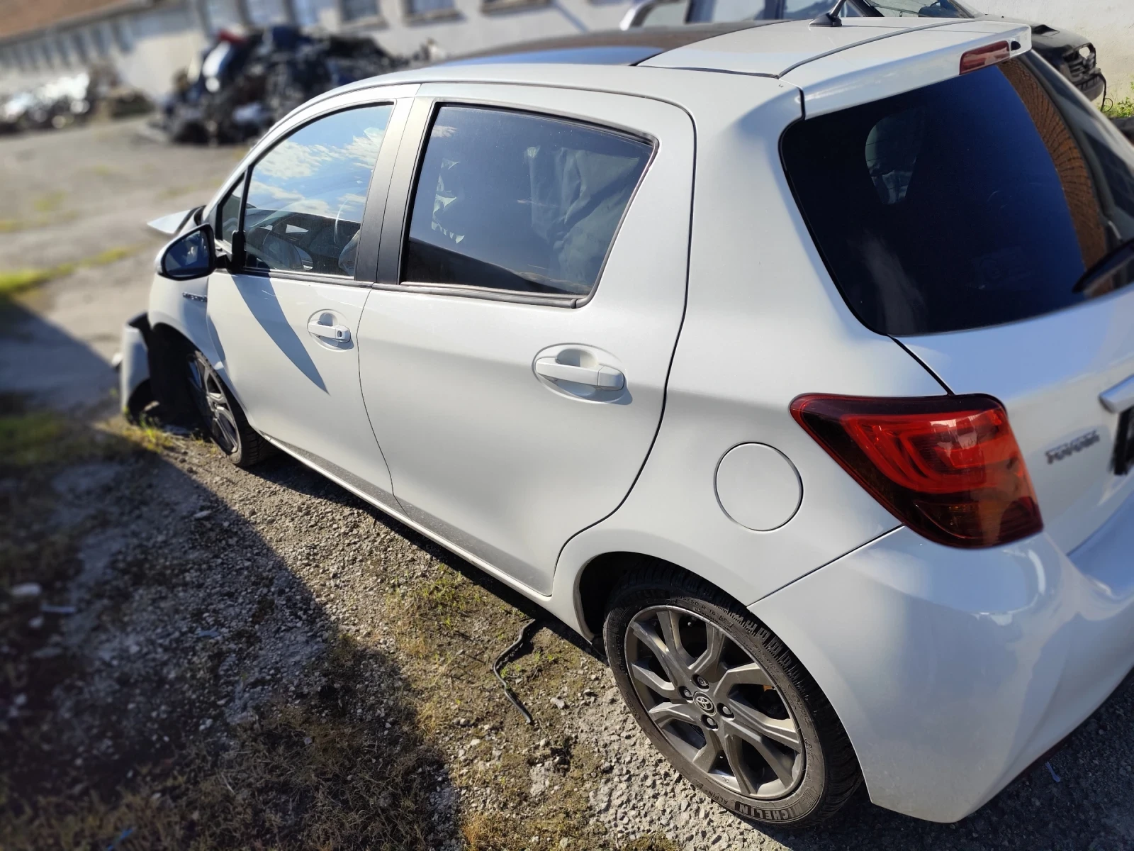 Toyota Yaris 1.5 hibrid | Mobile.bg � ����������� 4