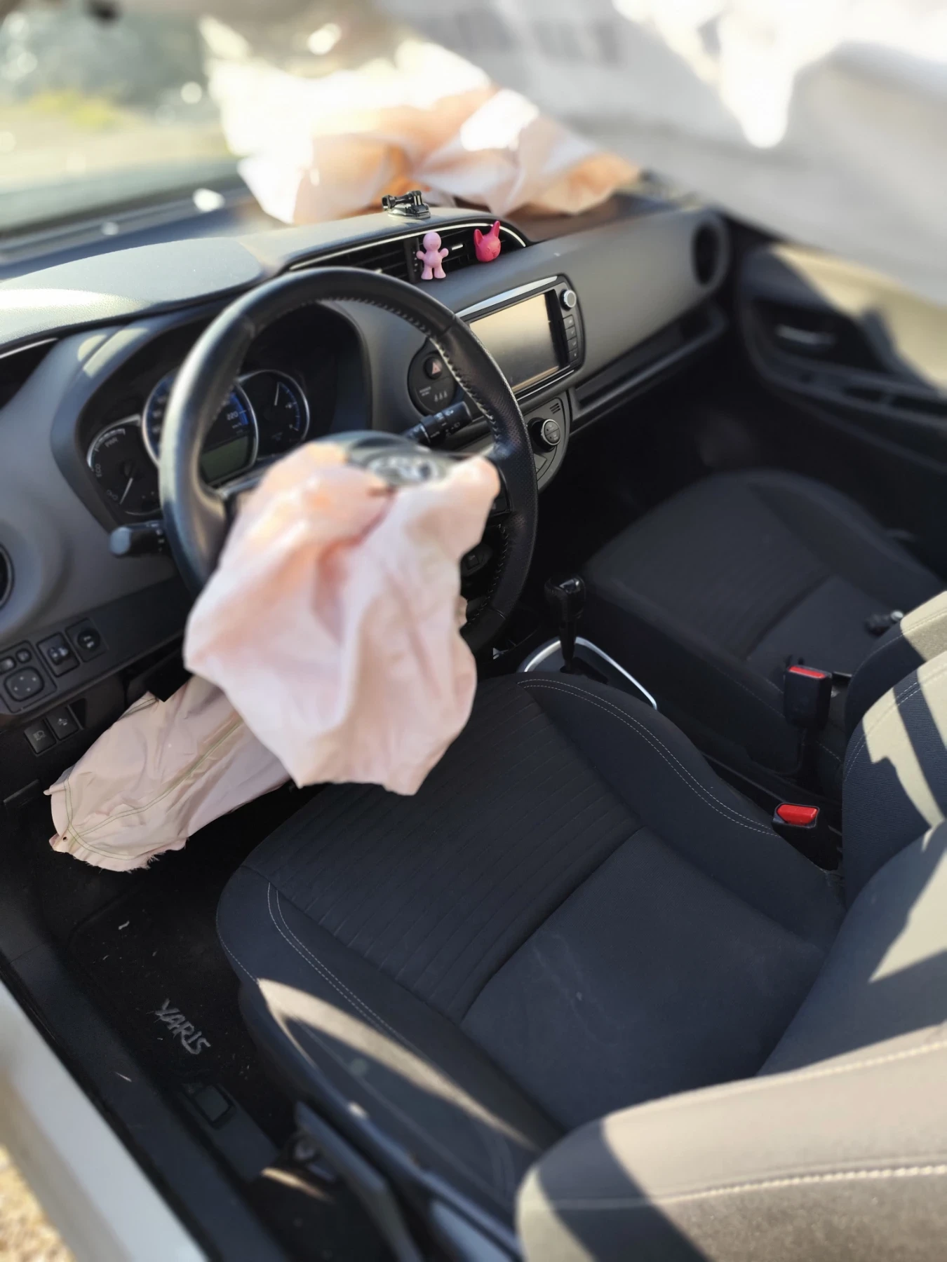 Toyota Yaris 1.5 hibrid | Mobile.bg � ����������� 6