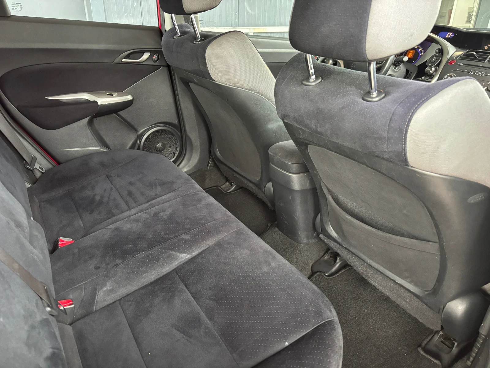 Honda Civic 1.8i LPG Automatic, снимка 9 - Автомобили и джипове - 54884351
