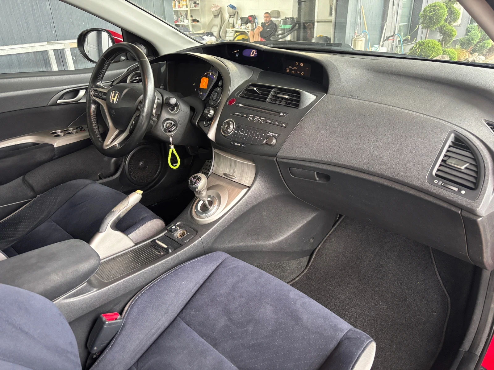 Honda Civic 1.8i LPG Automatic, снимка 10 - Автомобили и джипове - 54884351
