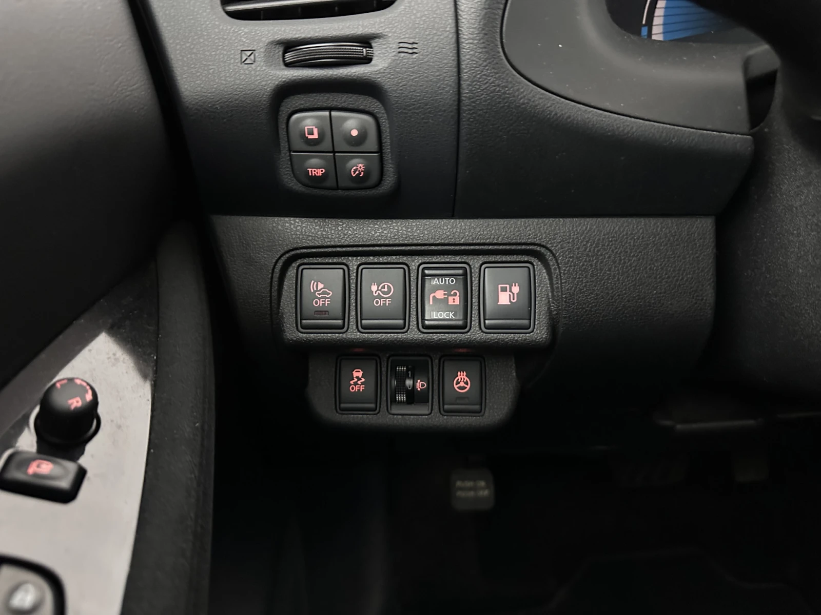 Nissan Leaf  Acenta 11/12 bars, снимка 14 - Автомобили и джипове - 55079292