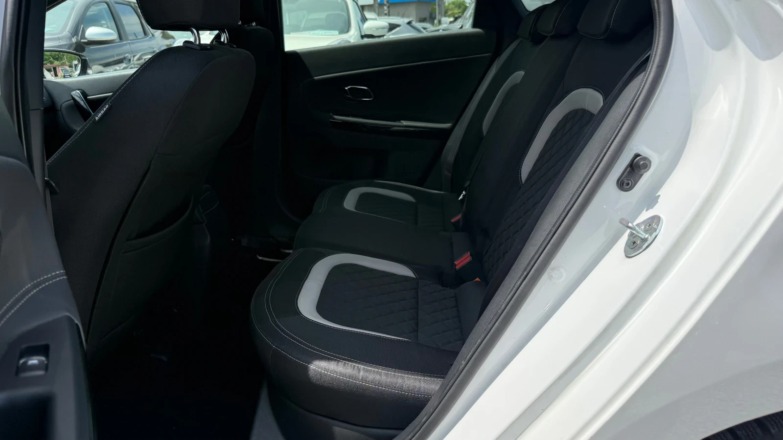 Kia Ceed 1.6CRDi* GT-Line* Navi* Camera* Heated(All)* , снимка 15 - Автомобили и джипове - 55101332