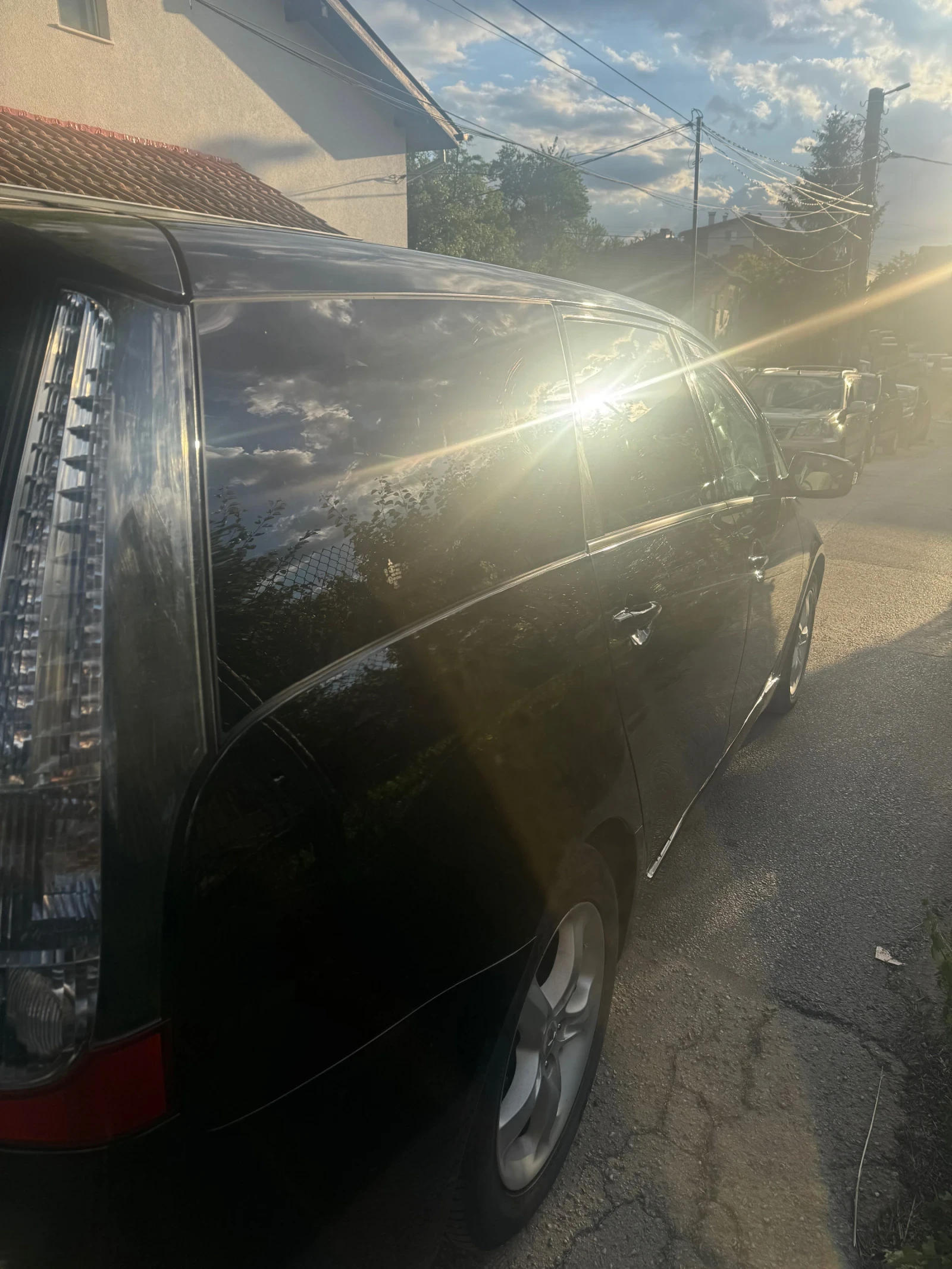 Mitsubishi Grandis, снимка 4 - Автомобили и джипове - 55160407
