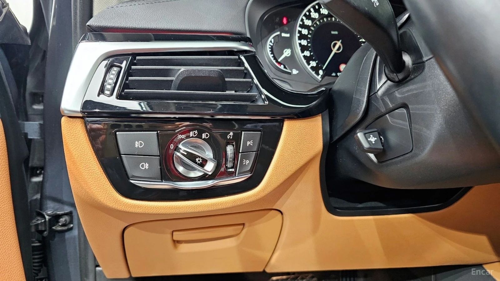 BMW 520 LUXURY SPECIAL EDITION* КОЖА* НАВИ* ПАНО* HUD, снимка 15 - Автомобили и джипове - 55459016