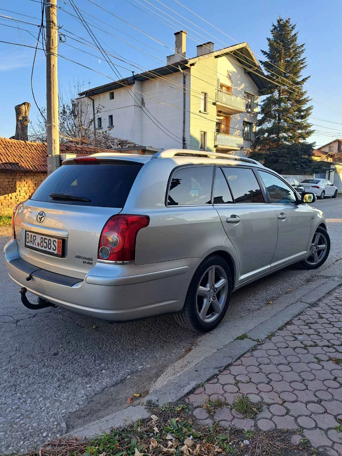 Toyota Avensis Toyota Avensis 2.2 177ps FECELIFT, снимка 2 - Автомобили и джипове - 56242543