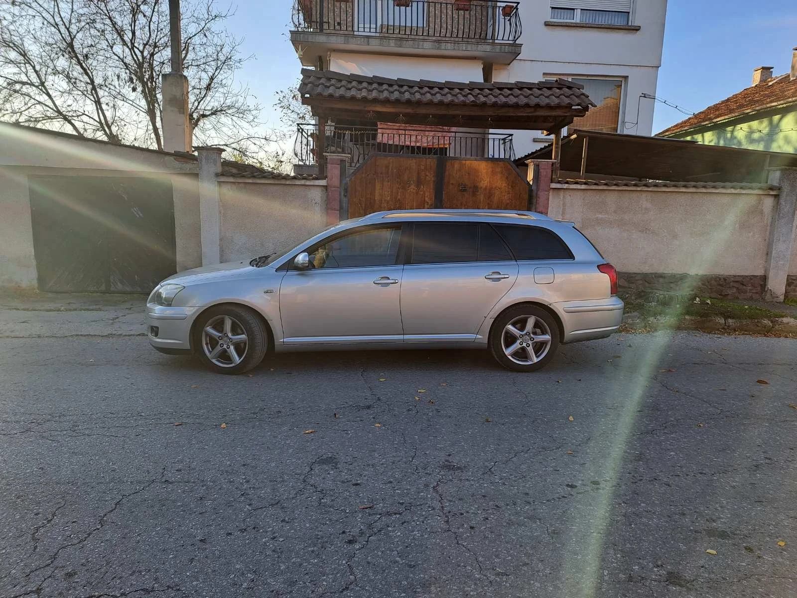 Toyota Avensis Toyota Avensis 2.2 177ps FECELIFT, снимка 6 - Автомобили и джипове - 56242543