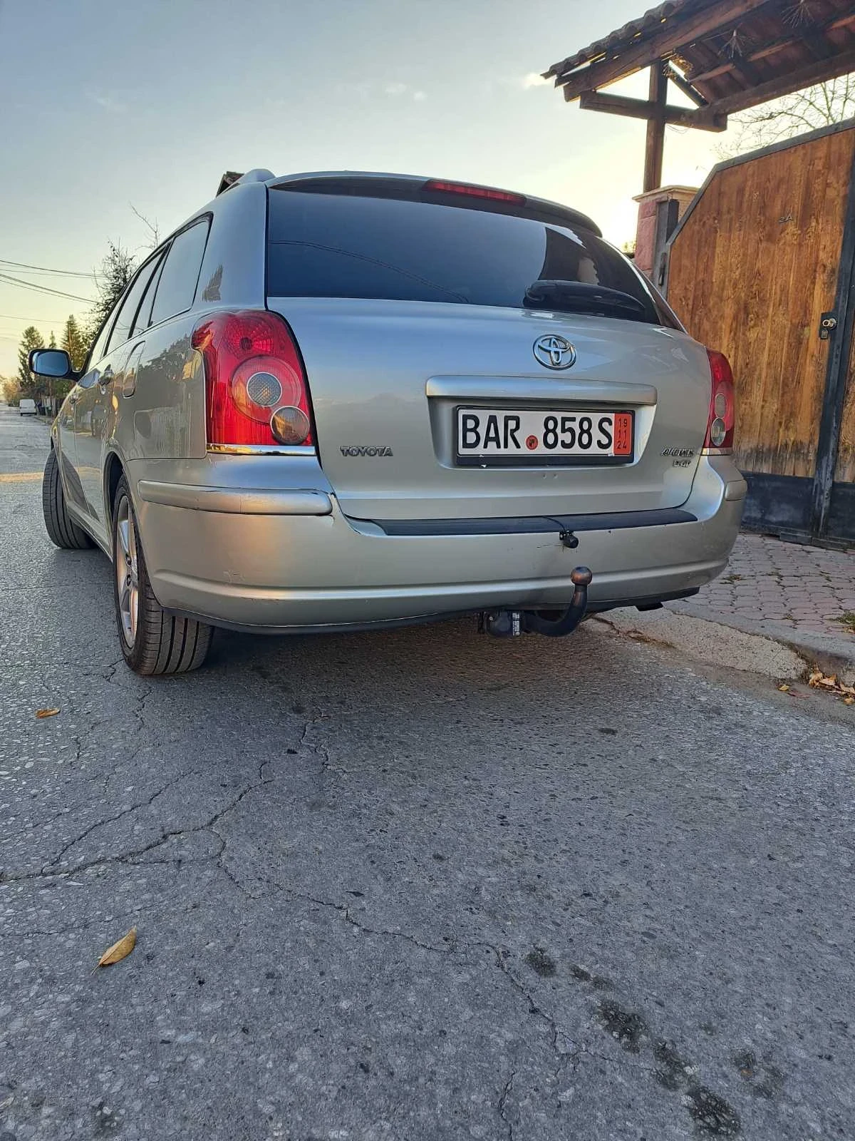 Toyota Avensis Toyota Avensis 2.2 177ps FECELIFT, снимка 4 - Автомобили и джипове - 56242543