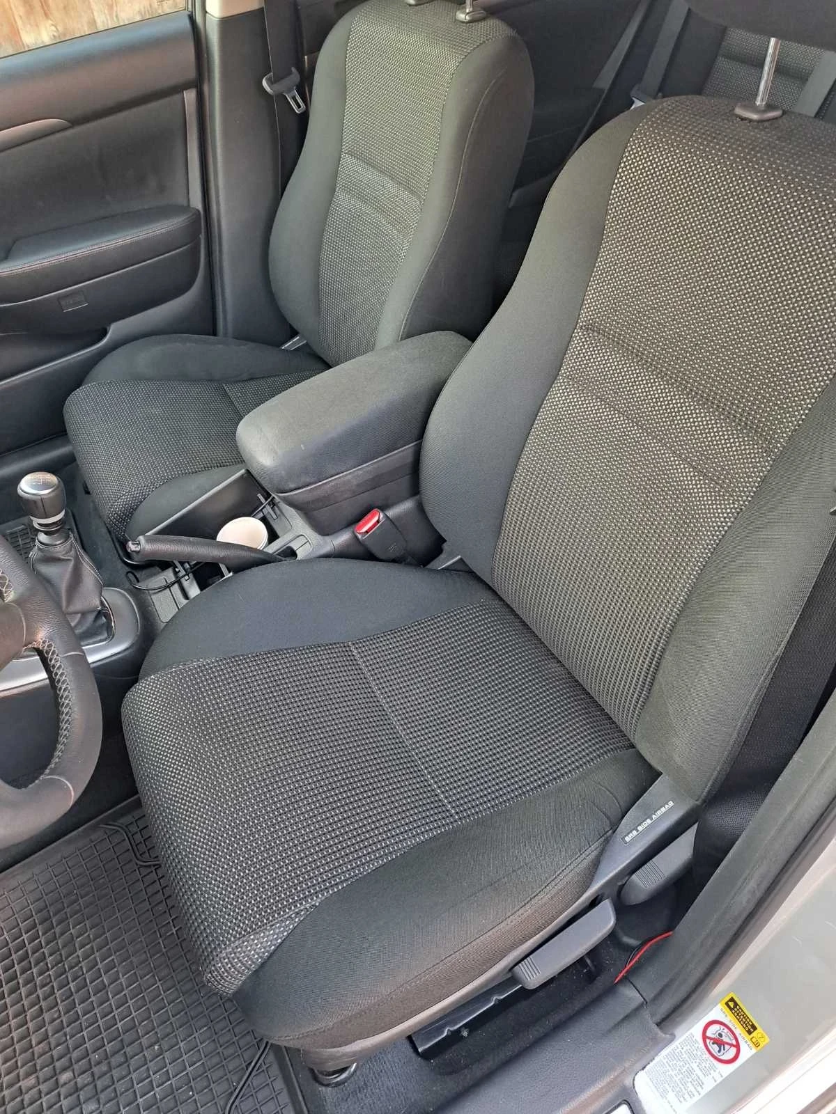 Toyota Avensis Toyota Avensis 2.2 177ps FECELIFT, снимка 8 - Автомобили и джипове - 56242543