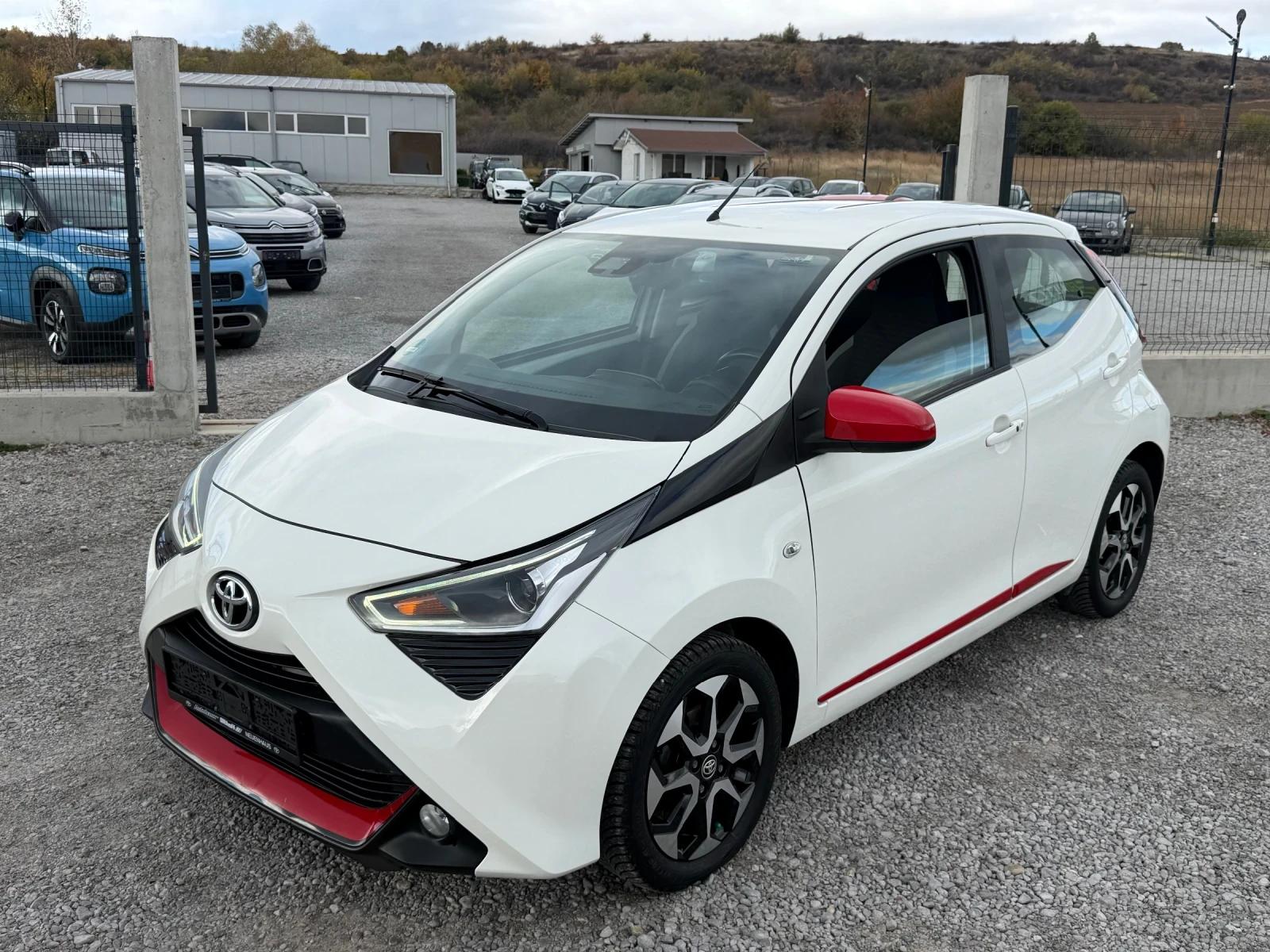 Toyota Aygo 1.0i X-PLAY KEYLESS CAMERA SERVICE BOOK E6 TUV COC | Mobile.bg � ����������� 2