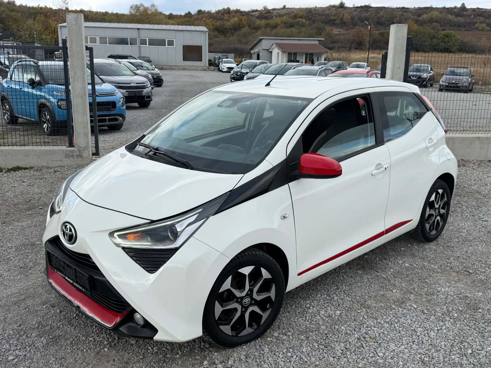 Toyota Aygo 1.0i X-PLAY KEYLESS CAMERA SERVICE BOOK E6 TUV COC