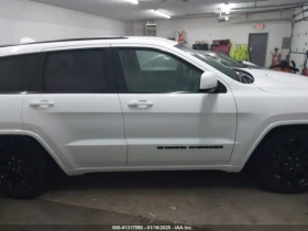 Jeep Grand cherokee WK LAREDO X 4X4 Минимална щета - 34200 лв. - 69300766 | Car24.bg