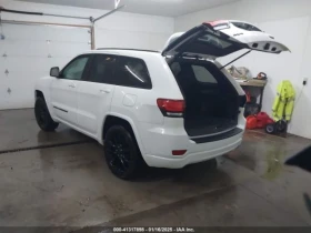 Jeep Grand cherokee WK LAREDO X 4X4 Минимална щета - 34200 лв. - 69300766 | Car24.bg