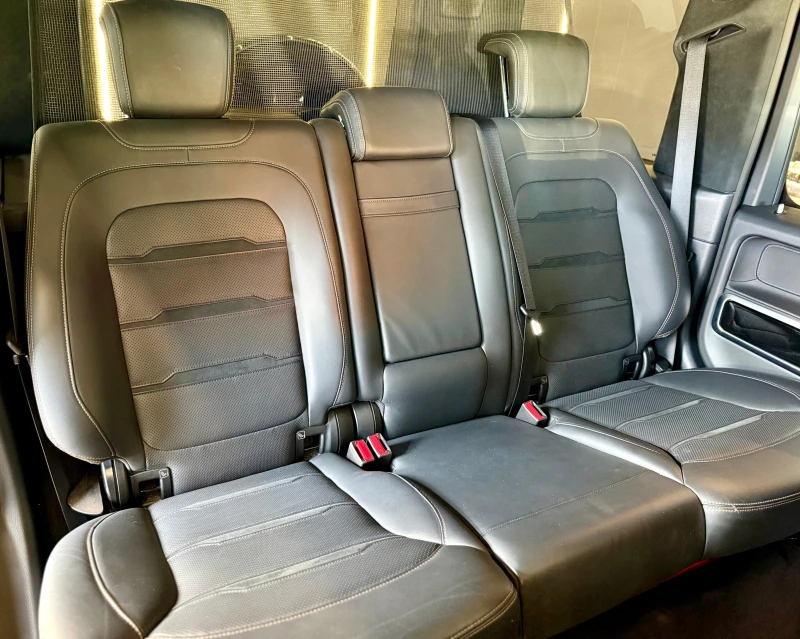 Mercedes-Benz G 63 AMG Burmester* AMG* Лизинг* Гаранция, снимка 16 - Автомобили и джипове - 51497942