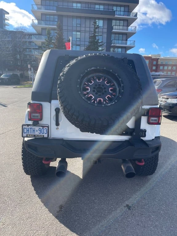 Jeep Wrangler 2018 Rubicon * CARFAX * БЕЗ ПЪРВОНАЧАЛНА ВНОСКА, снимка 6 - Автомобили и джипове - 52901148