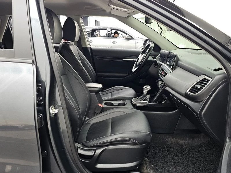 Kia Seltos 1.6 Automatic, снимка 11 - Автомобили и джипове - 55875634