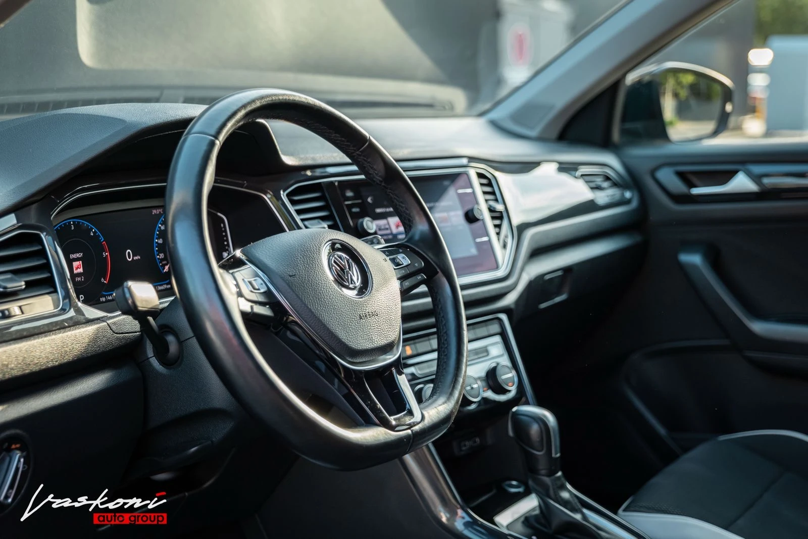 VW T-Roc 2.0 TDI Highline - изображение 6