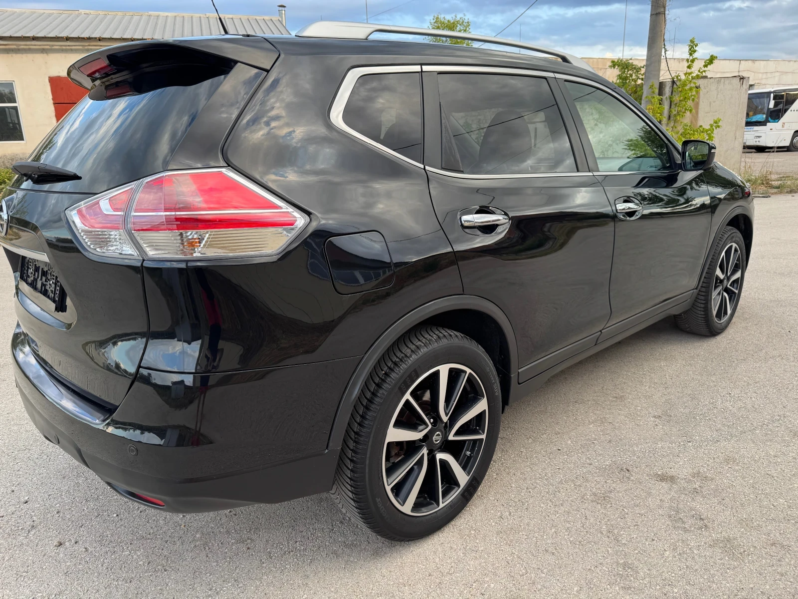 Nissan X-trail 1.6DCI TEKKNA 4х4 - изображение 5