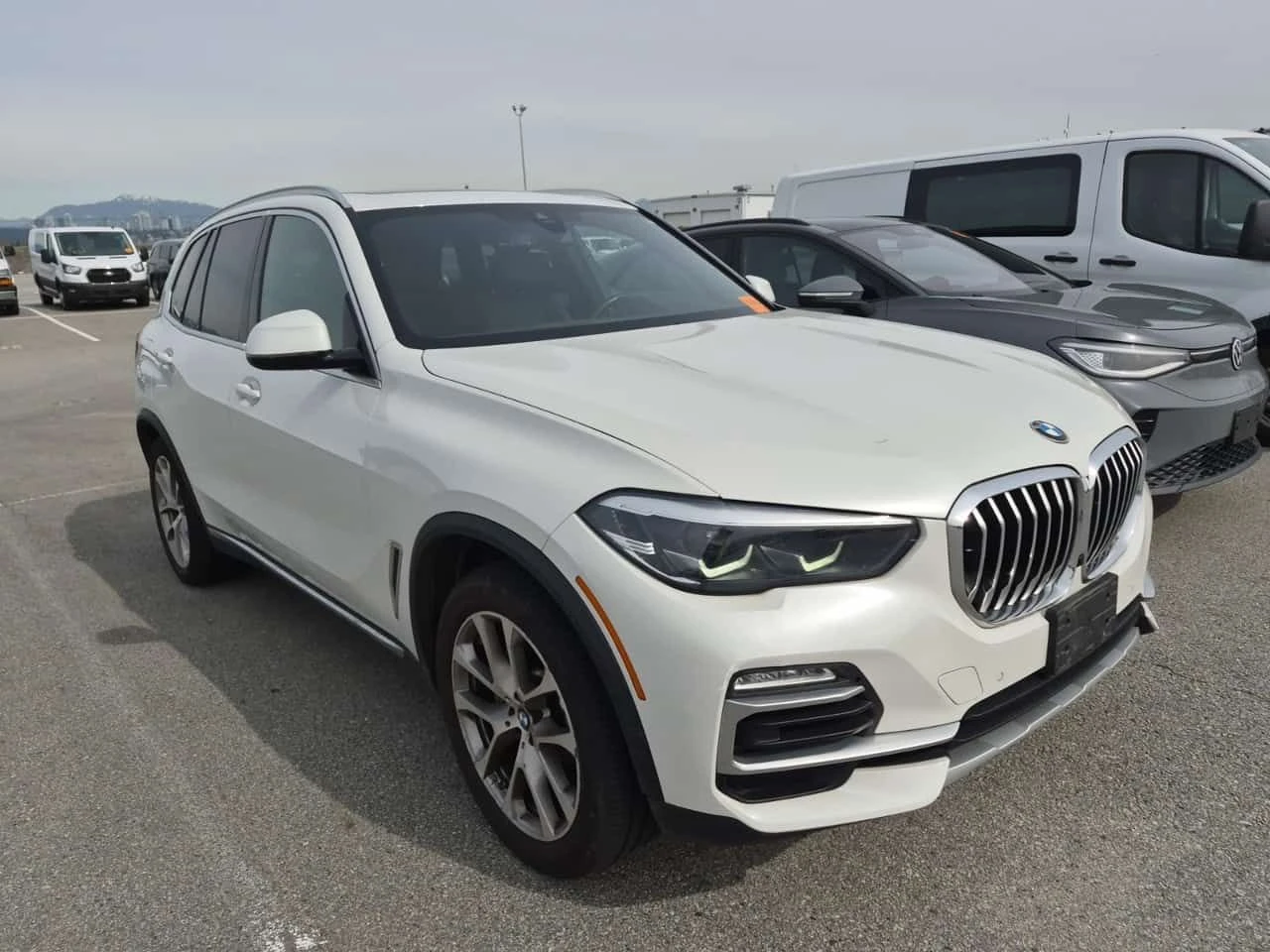 BMW X5 xDrive40i | ПАНО | H/K | АМБИЕНТ | CARFAX, снимка 2 - Автомобили и джипове - 53954850
