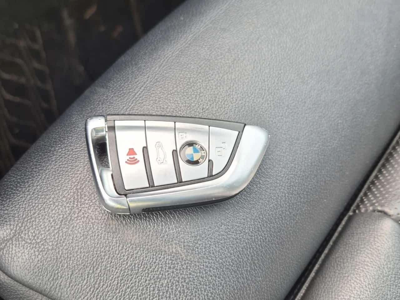 BMW X5 xDrive40i | ПАНО | H/K | АМБИЕНТ | CARFAX, снимка 8 - Автомобили и джипове - 53954850