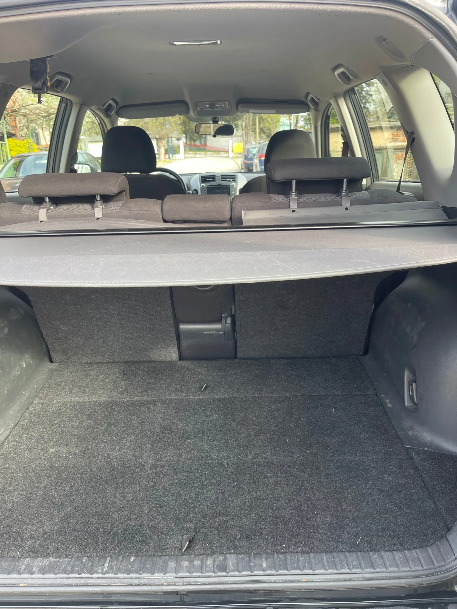 Toyota Rav4, снимка 12 - Автомобили и джипове - 54208339