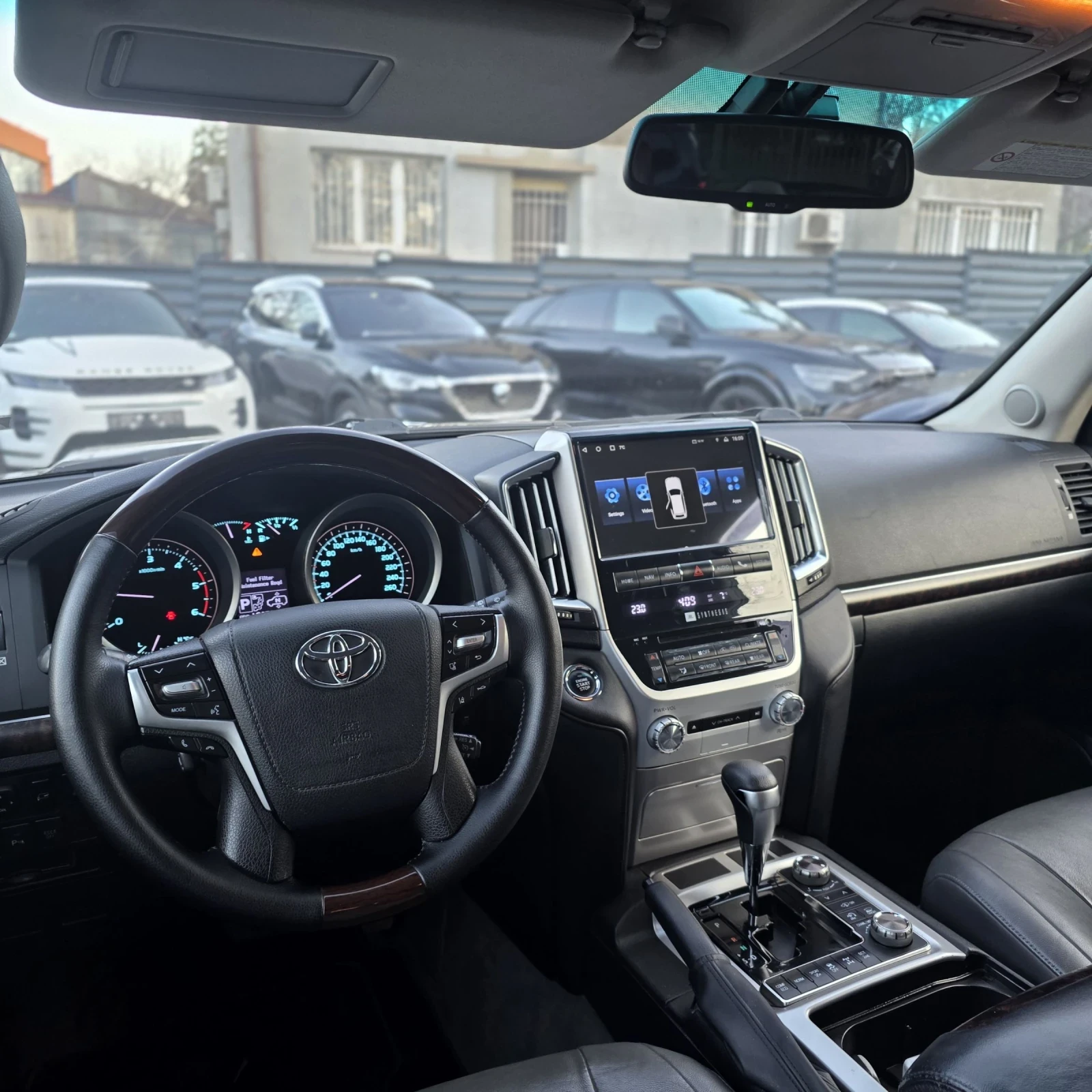 Toyota Land cruiser 200/4.5D/Face 2016/Бартер, снимка 12 - Автомобили и джипове - 54844226