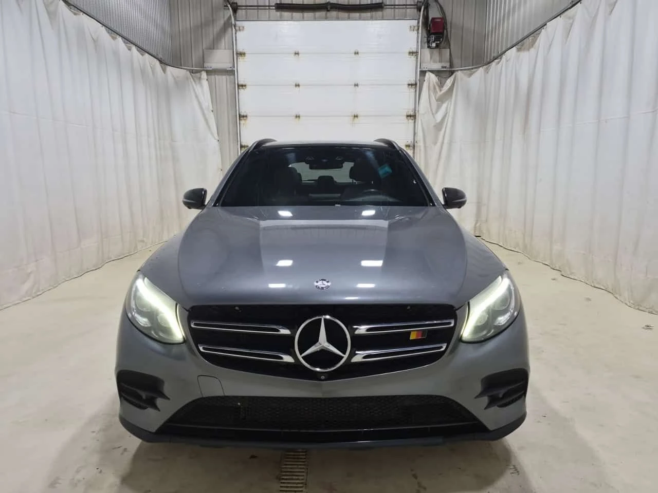 Mercedes-Benz GLC 300 АВТОКРЕДИТ * ДИСТРОНИК * 360 * ПАНОРАМА * ПОДГРЕВ , снимка 2 - Автомобили и джипове - 54906874