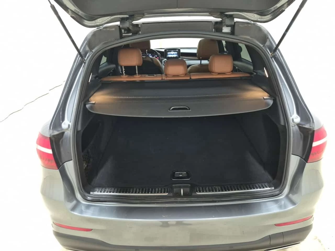 Mercedes-Benz GLC 300 АВТОКРЕДИТ * ДИСТРОНИК * 360 * ПАНОРАМА * ПОДГРЕВ , снимка 10 - Автомобили и джипове - 54906874