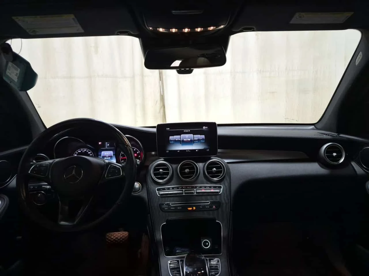Mercedes-Benz GLC 300 АВТОКРЕДИТ * ДИСТРОНИК * 360 * ПАНОРАМА * ПОДГРЕВ , снимка 6 - Автомобили и джипове - 54906874