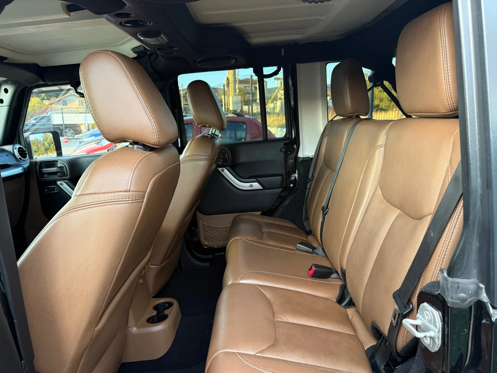 Jeep Wrangler 3.6* 285к.с* AUTOMATIC* RUBICON, снимка 11 - Автомобили и джипове - 56317063