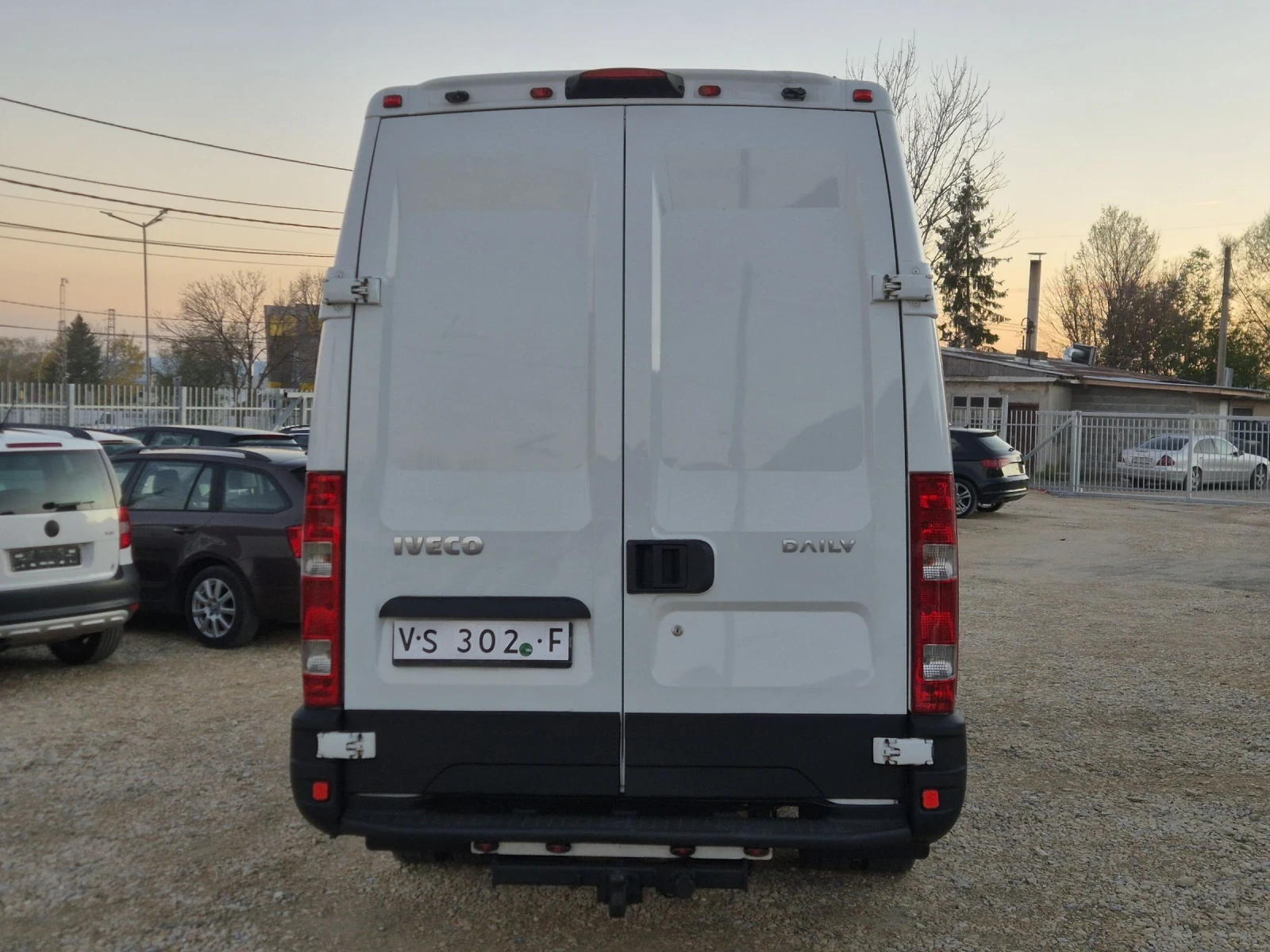 Iveco Daily 35C13 V 330 H3  3500KG  | Mobile.bg   16