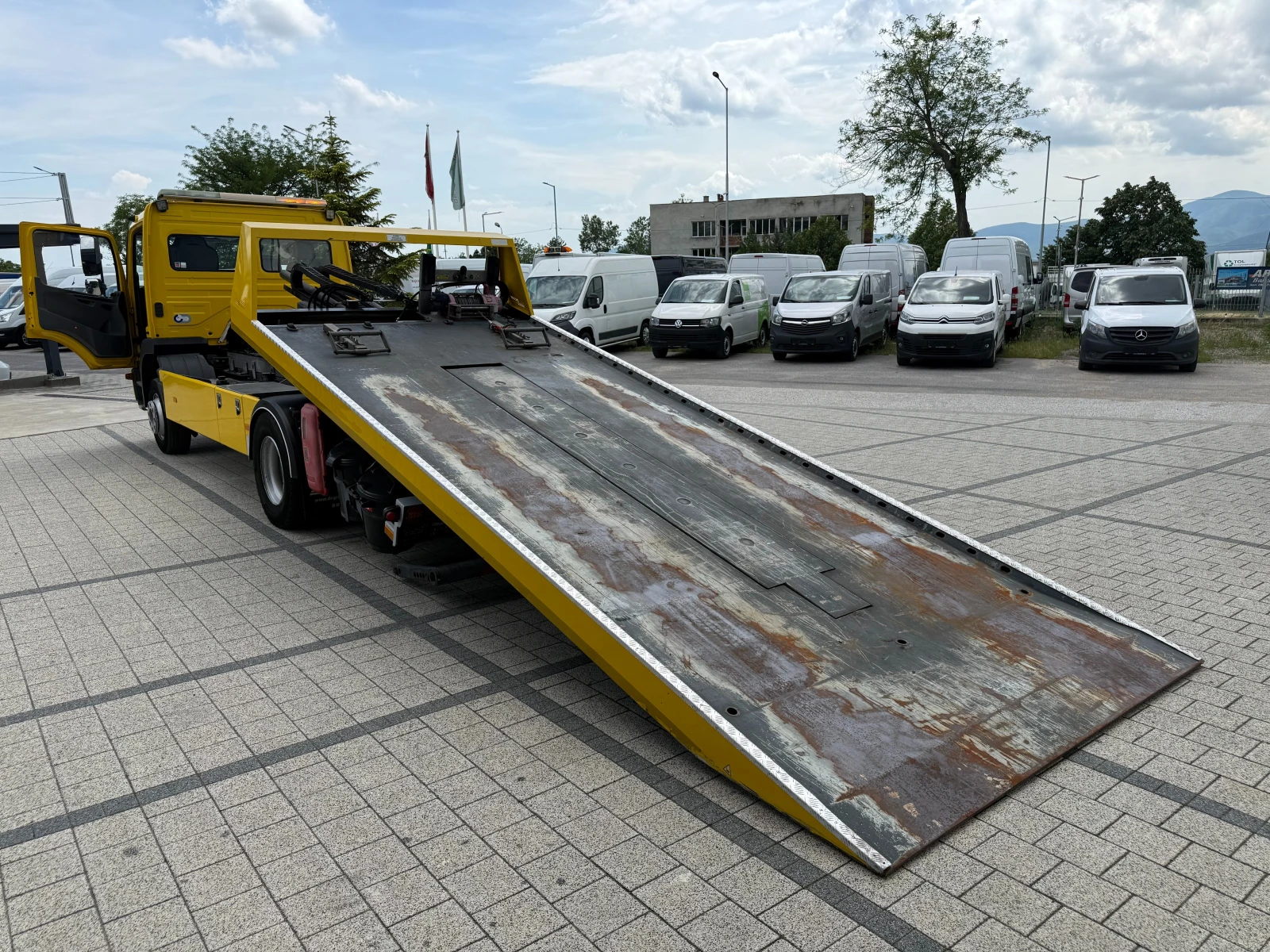Mercedes-Benz Atego 1224L Euro 5 Специален Платформа 6.20м. Климатик , снимка 12 - Камиони - 54765357