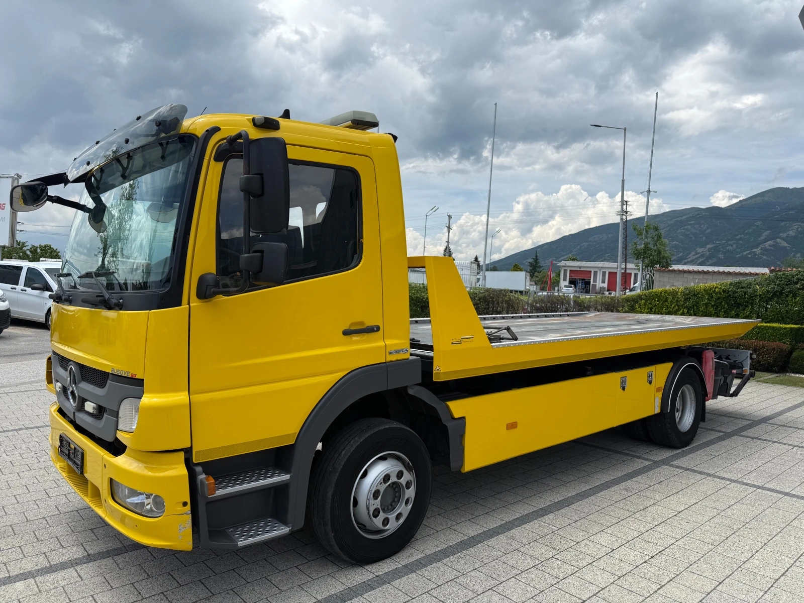 Mercedes-Benz Atego 1224L Euro 5 Специален Платформа 6.20м. Климатик , снимка 3 - Камиони - 54765357