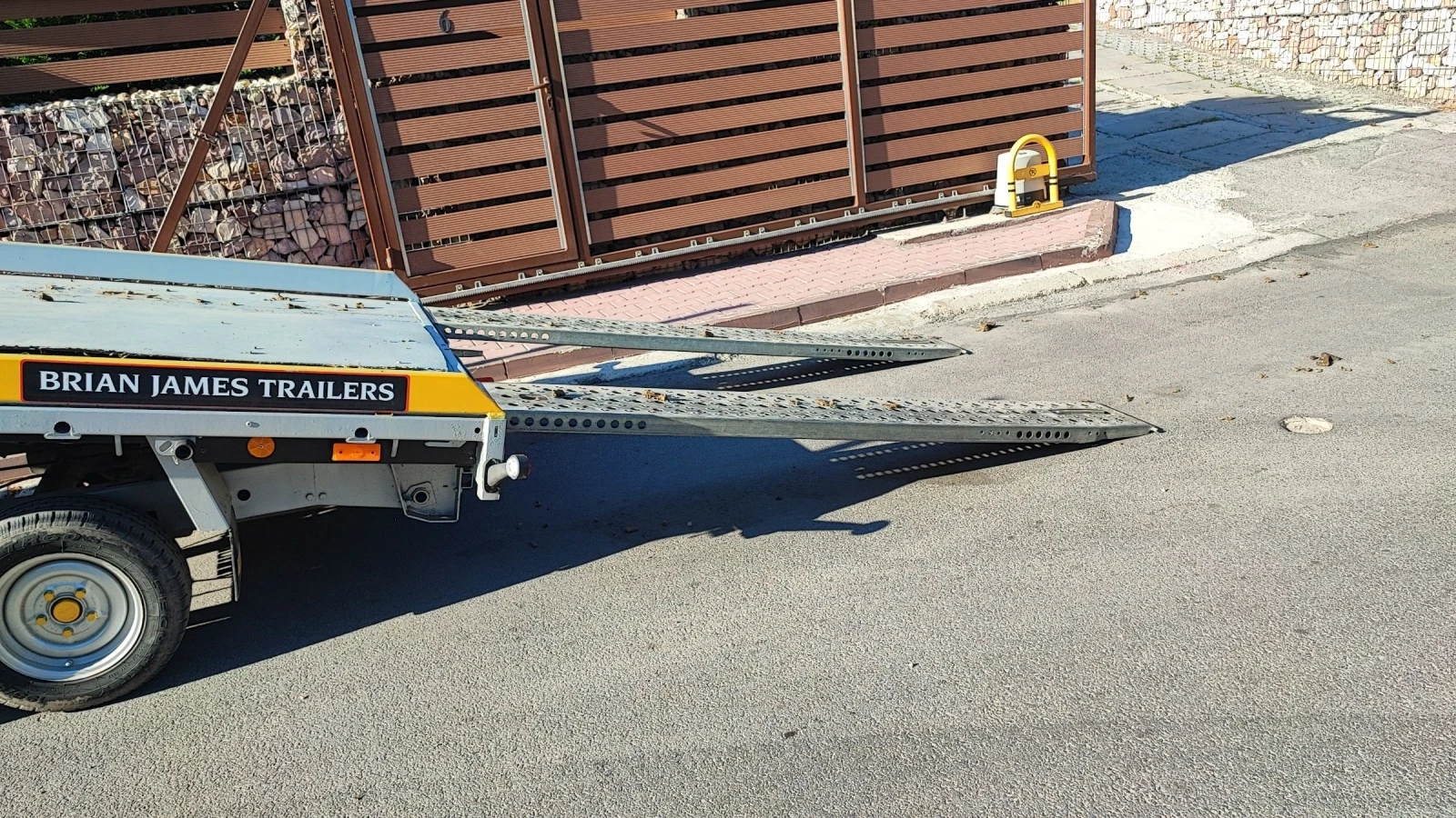�� ��������� BRIAN JAMES TRAILERS | Mobile.bg � ����������� 4