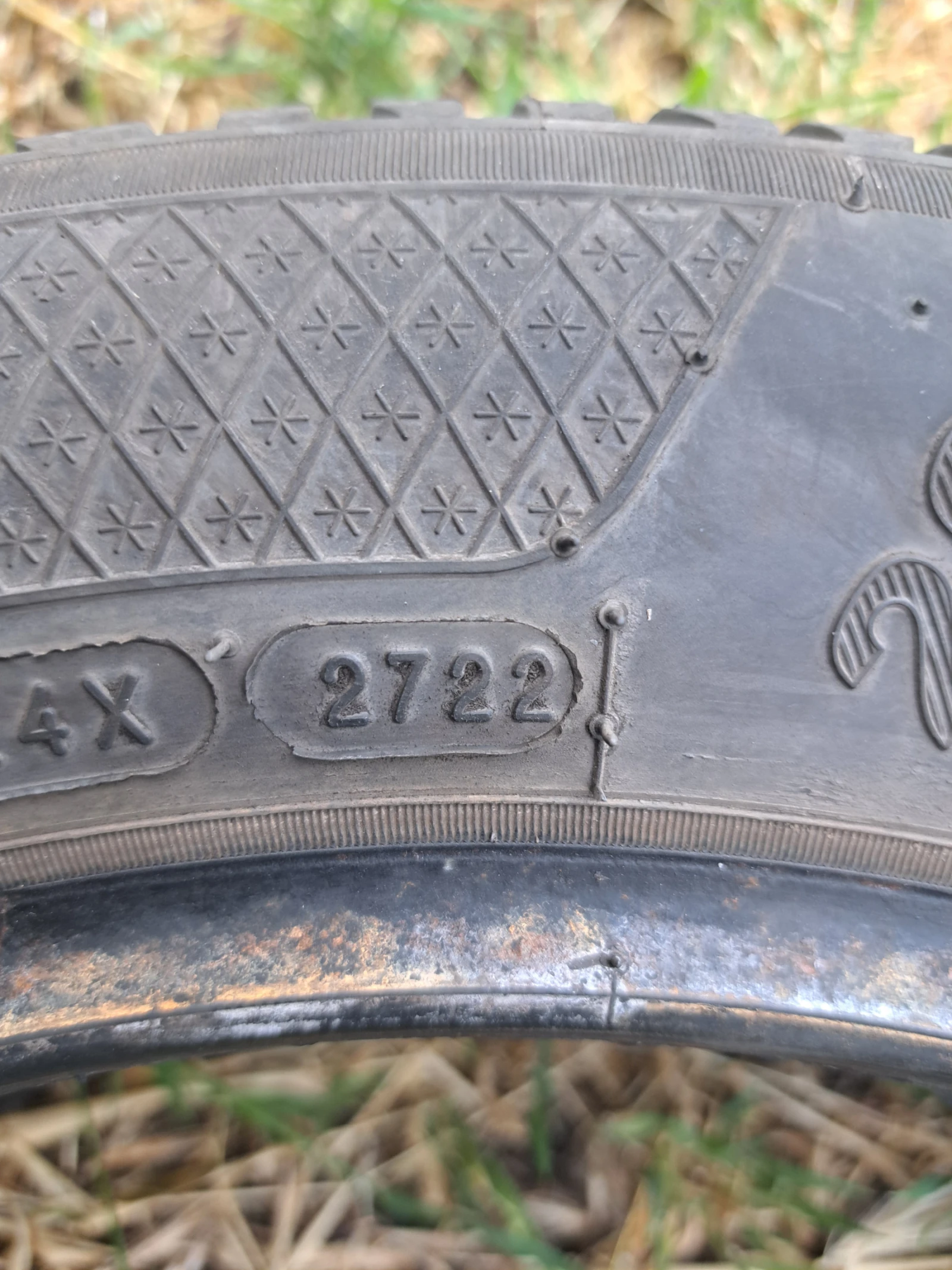 Гуми Зимни 205/55R16, снимка 2 - Гуми и джанти - 55749350