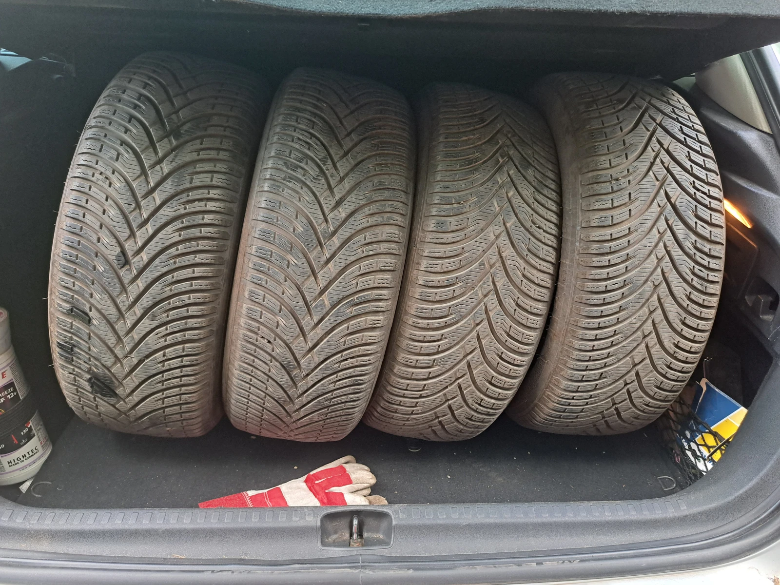 Гуми Зимни 205/55R16, снимка 7 - Гуми и джанти - 55749350