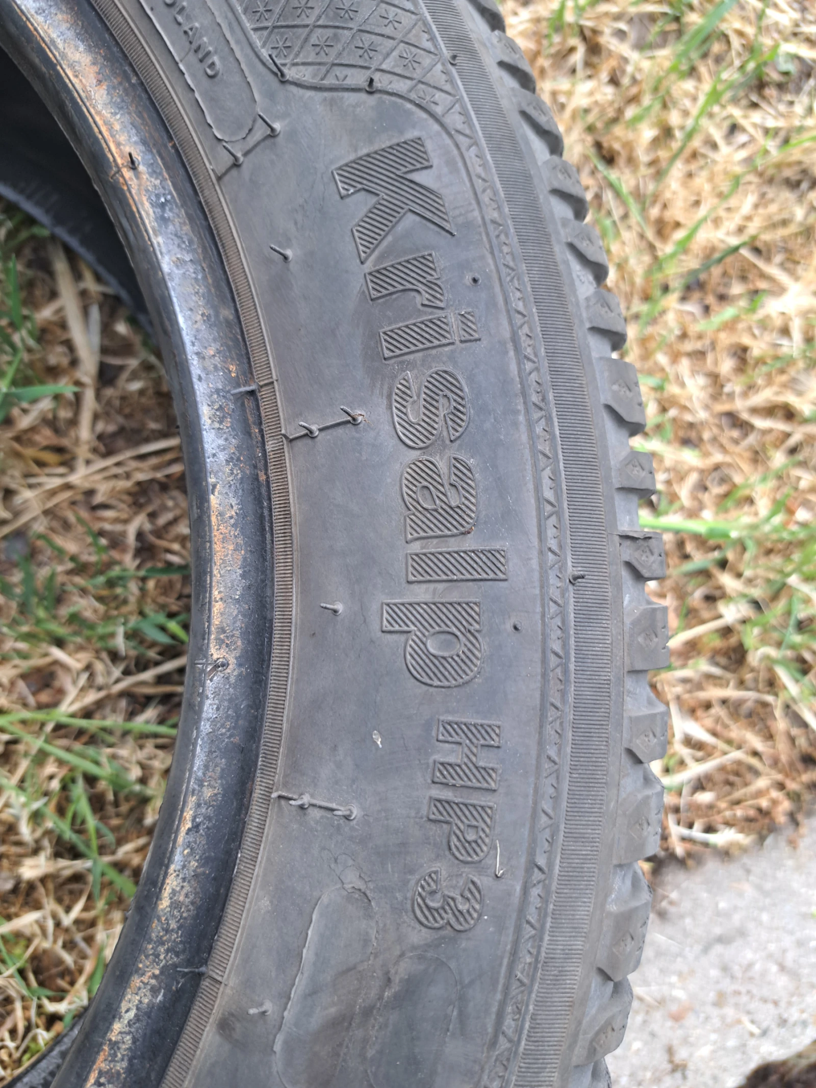 Гуми Зимни 205/55R16, снимка 6 - Гуми и джанти - 55749350