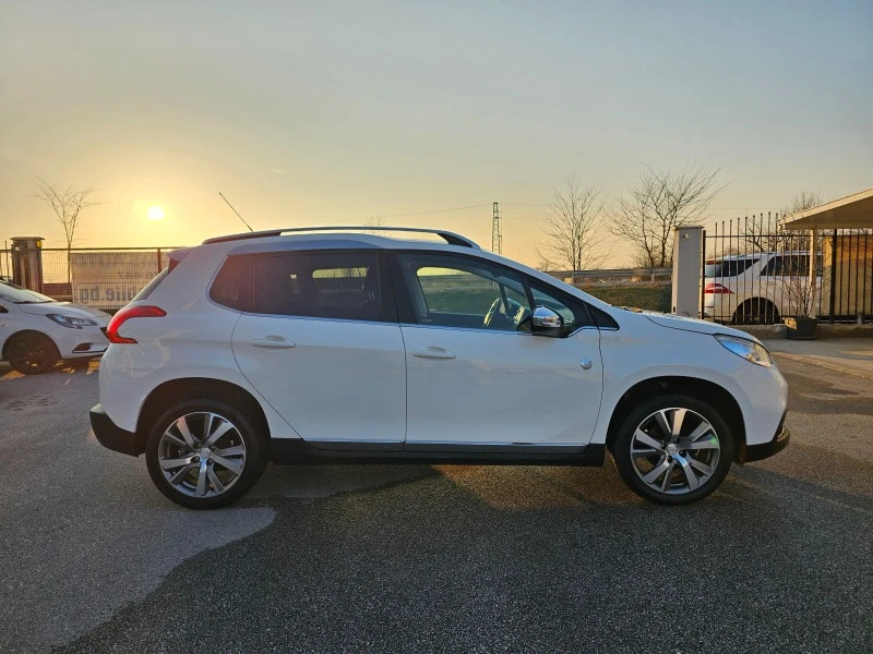 Peugeot 2008 1.6HDI NAVI, снимка 6 - Автомобили и джипове - 44349684