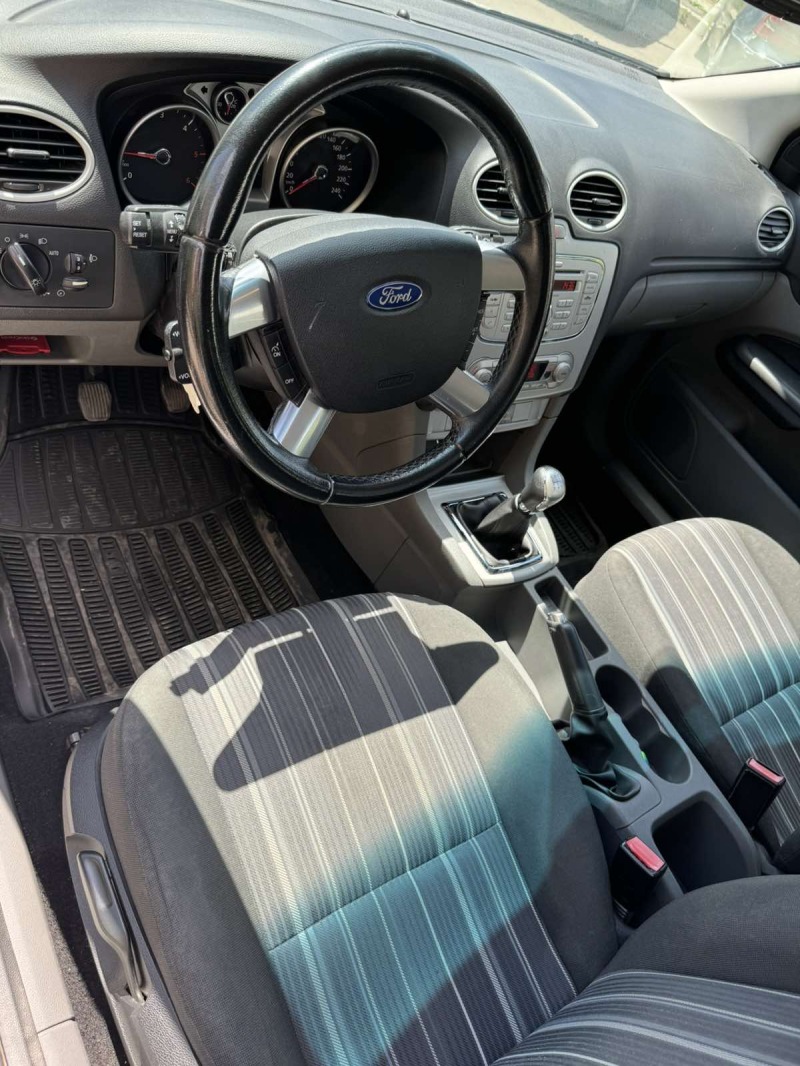 Ford Focus 1.8 TDCi Facelift, снимка 10 - Автомобили и джипове - 46021770