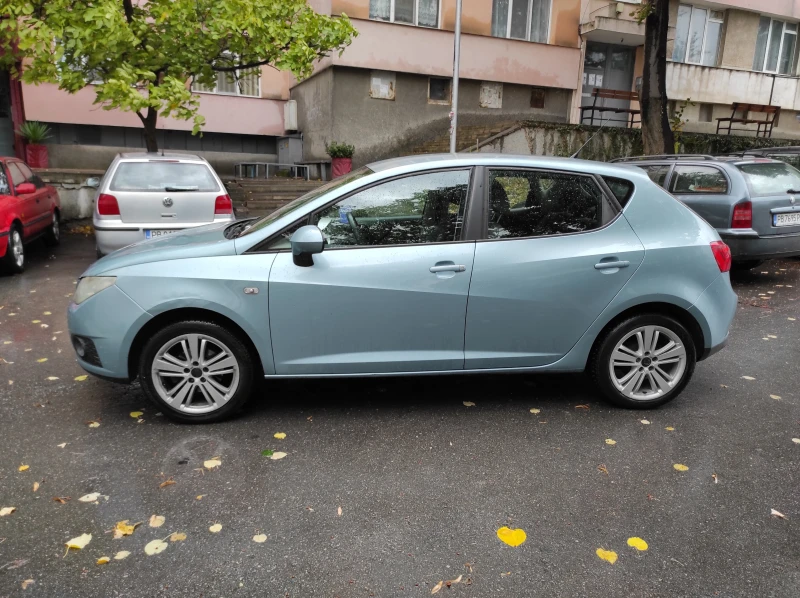 Seat Ibiza 1.4 Газ * клима* , снимка 4 - Автомобили и джипове - 47398720