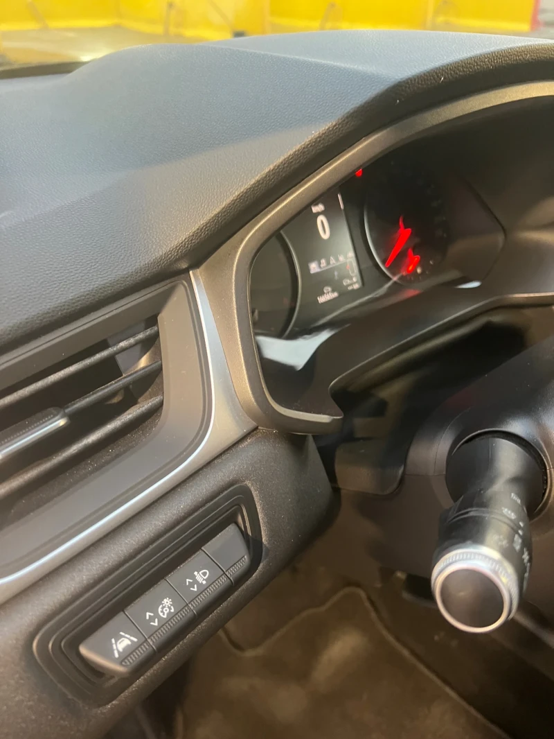 Renault Captur 1.5DSI, снимка 16 - Автомобили и джипове - 52566297