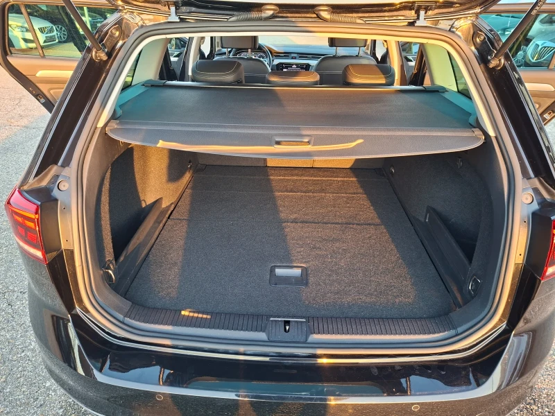 VW Passat 2, 0 tdi Highine* Digital* Matrix* Face, снимка 13 - Автомобили и джипове - 52860260