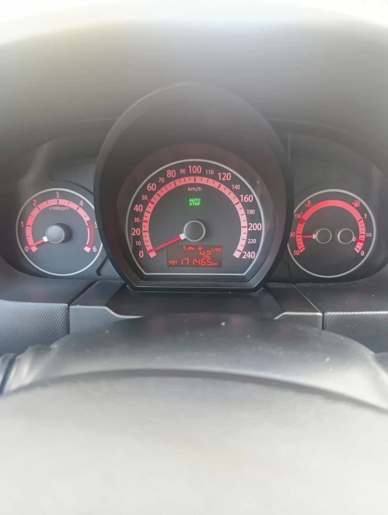 Kia Ceed 1.6CRDI, снимка 10 - Автомобили и джипове - 53403978