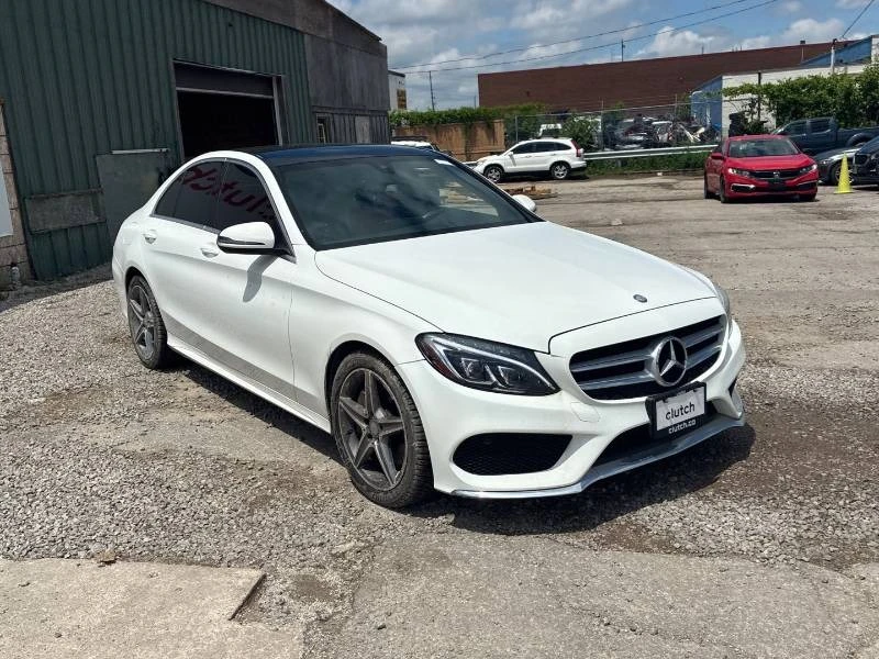 Mercedes-Benz C 300 * 4MATIC * ЧЕРВЕНА КОЖА * PANO * АВТОКРЕДИТ, снимка 3 - Автомобили и джипове - 54876128