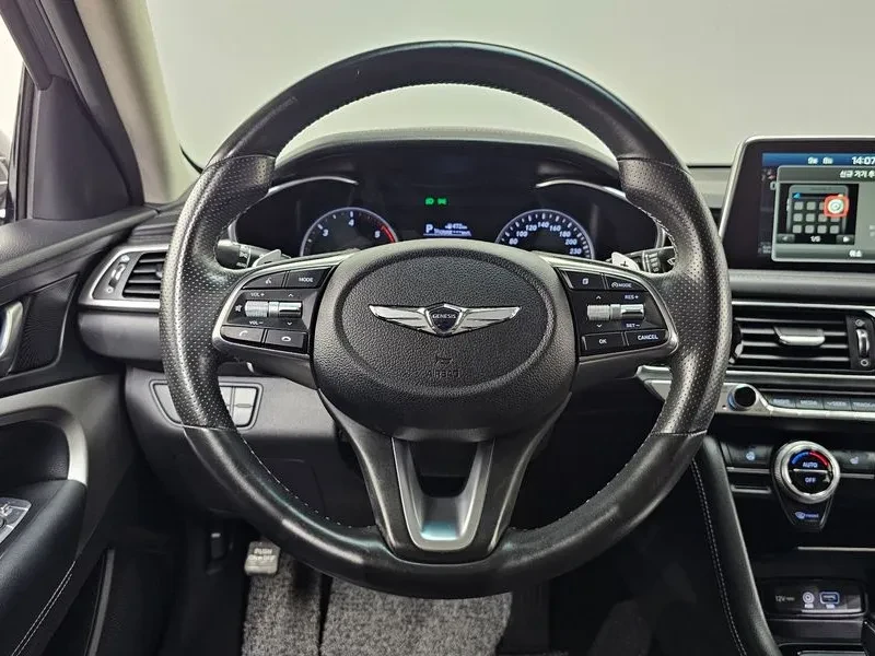 Genesis G70 2.2D ADVANCED, снимка 13 - Автомобили и джипове - 55705086