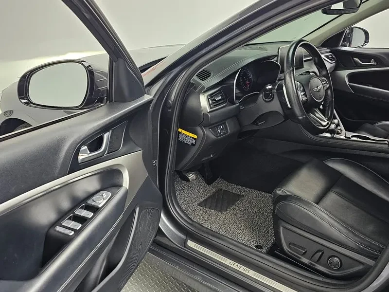 Genesis G70 2.2D ADVANCED, снимка 11 - Автомобили и джипове - 55705086