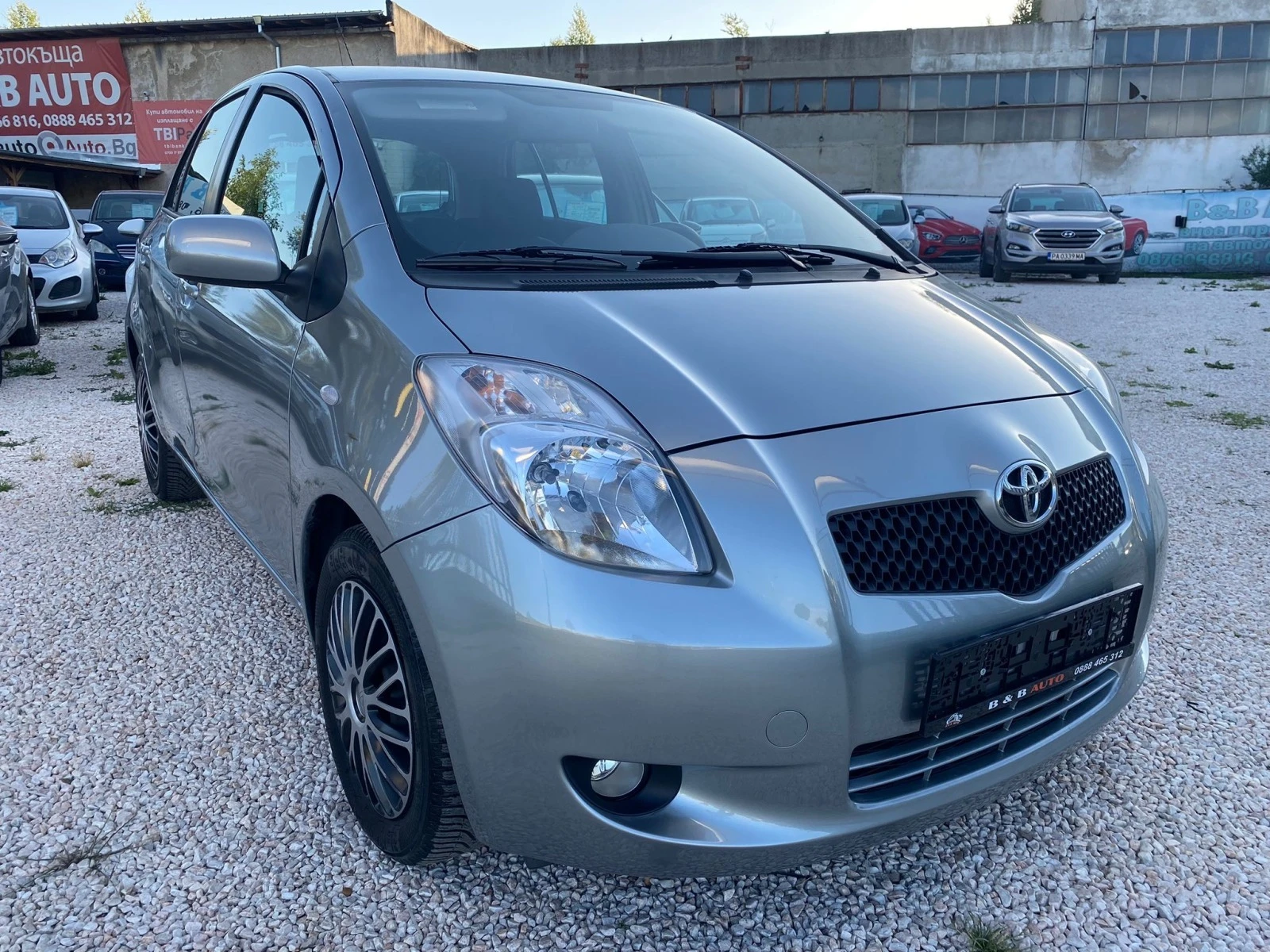 Toyota Yaris 1.3 Бензин, АВТОМАТ, ТОП - изображение 2