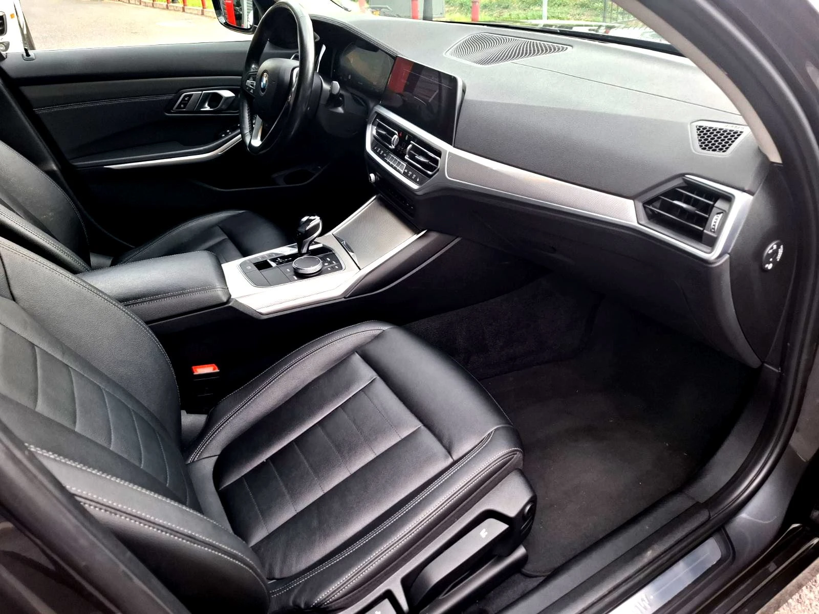 BMW 320 d Touring XDrive  | Mobile.bg   12