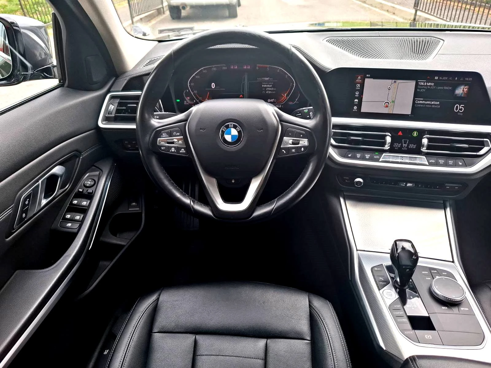 BMW 320 d Touring XDrive  | Mobile.bg   13