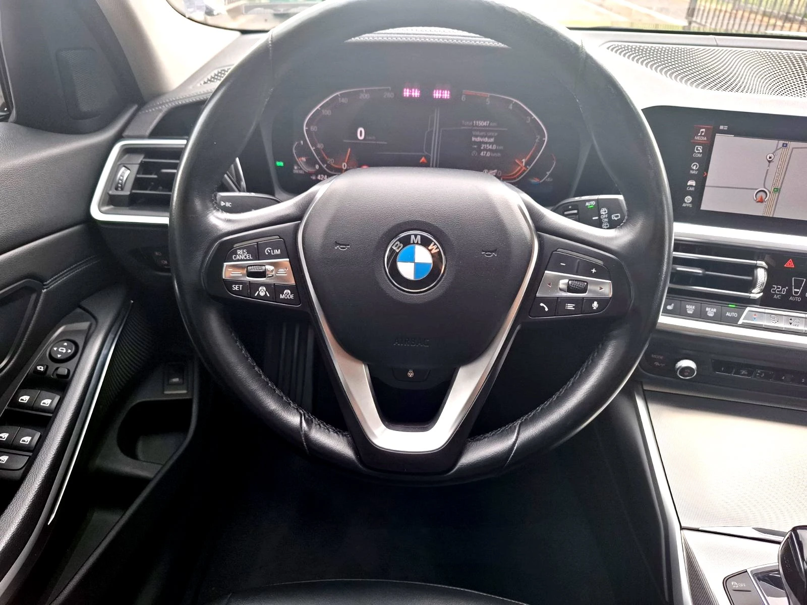 BMW 320 d Touring XDrive  | Mobile.bg   14