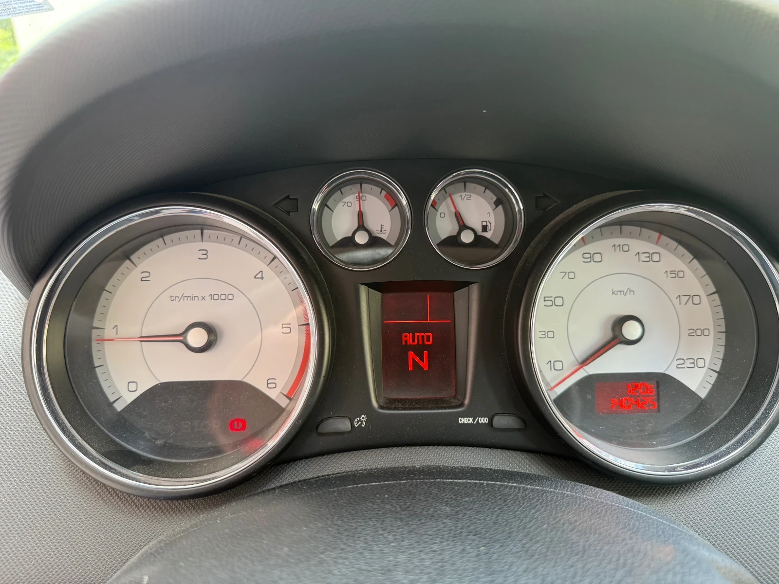 Peugeot 308 1.6 Hdi - изображение 9